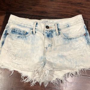 Abercrombie and Fitch distressed mid-short . Size 24/00. Good condition.